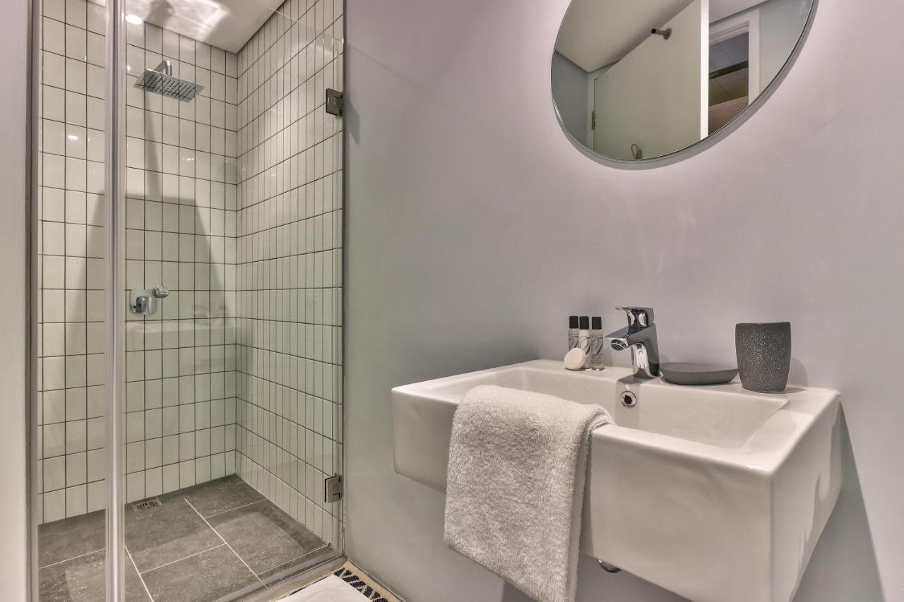 Secure, Central, Worker Bee's Luxury Pad With Pool * Le Cap