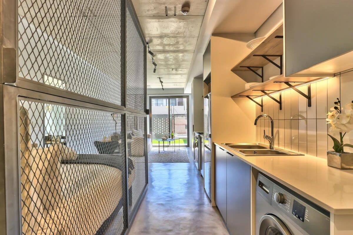 Secure, Central, Worker Bee's Luxury Pad With Pool Le Cap